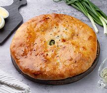 Осетинский пирог яйцо, зеленый лук