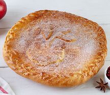 Пирог с брусникой и яблоком