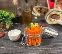 Овощные брусочки с соусом