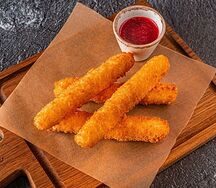 Сырные палочки из моцареллы