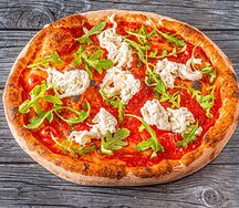 Пицца с сыром страчателла