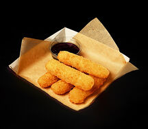 Сырные палочки моцарелла с соусом