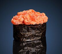 Спайс гункан с лососем 