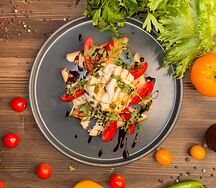 Буррата с томатами 