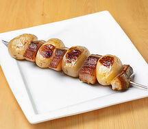 Картофель молодой с салом