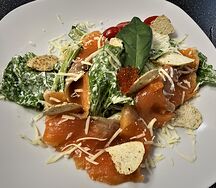 Цезарь с лососем