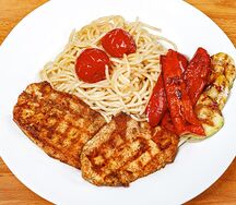 Куриная грудка на гриле с пастой