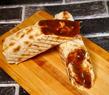 Шаурма Местная с мясным соусом
