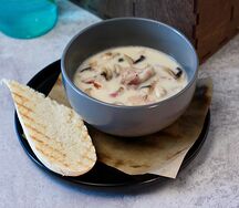 Сырный суп с беконом и шампиньонами