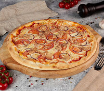 Пицца с тунцом