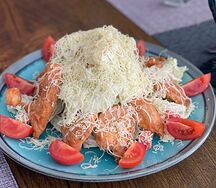 Салат Цезарь с курицей