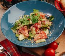Овощной салат по-грузински с орехами