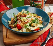 Мюнхенский теплый салат с бужениной и колбасками