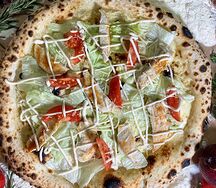 Пицца Цезарь с курицей