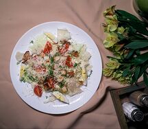 Цезарь с красной рыбой