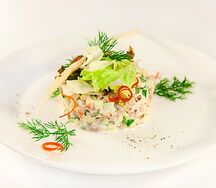 Салат из ветчины и телячьего языка