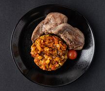 Язычки ягненка с овощной икрой