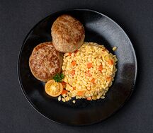 Биточки куриные с булгуром
