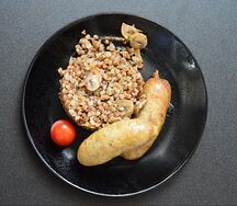Купаты из курицы с гречневой кашей
