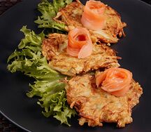 Драники картофельные с лососем