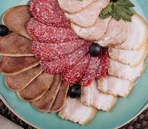 Мясная тарелка