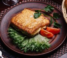 Гренка с курицей и грибами в сливках