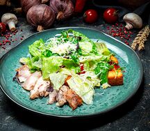 Цезарь с курицей