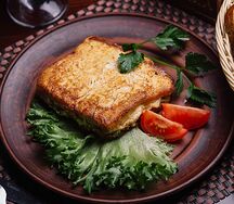 Гренка с ветчиной, сыром и грибами