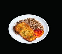 Куриная отбивная в панировке с гречкой