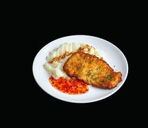 Куриная отбивная в панировке с картофельным пюре