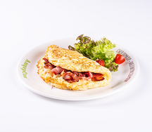 Классический омлет с жаренным беконом и крем-чизом