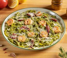 Шпинатная паста с креветками