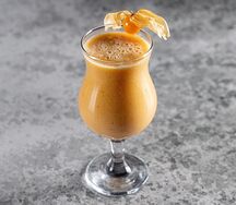 Банан, клубника, персик