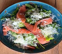 Салат с красной рыбой