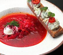 Борщ с крученым салом