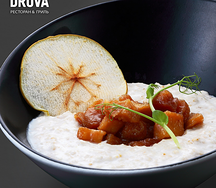 Каша овсяная с карамелиз яблоком