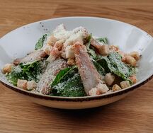 Цезарь с курицей