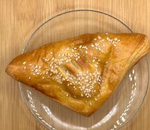 Турновер слоено-дрожжевой с мясом