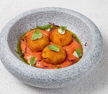 Аранчини из риса с сыром моцарелла