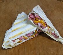 Конвертики с ветчиной и сыром