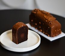Кекс фундучный с ликером куантро целый