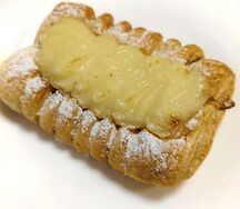 Полоска с творожной начинкой и яблочно-грушевым джемом
