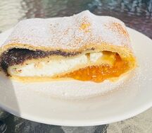 Штрудель творожно-апельсиновый с маком