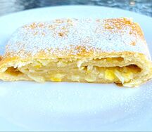 Яблочный штрудель с лимоном