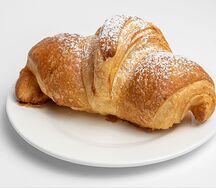 Вишневый круассан