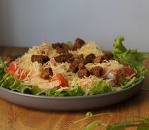Салат Цезарь с курицей