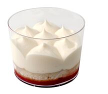 Десерт Клубника со сливками