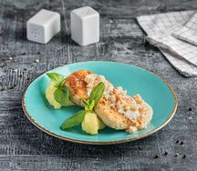 Котлеты из щуки с креветочным соусом и картофельным пюре