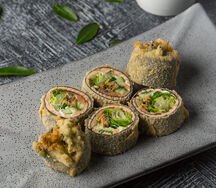 Фирменный ролл Кухня