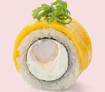 Ролл с лососем и сладким манго